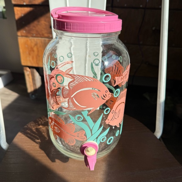 Unbranded Other - Vintage Sun Tea Glass Dispenser with Pink Lid and Fish Design